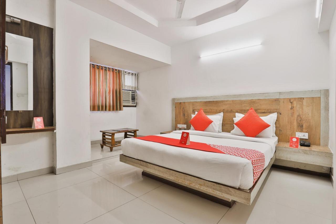 OYO 8758 Hotel Swagatam Ahmedabad Exterior foto
